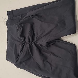 ABS2B leggings with booty scrunch